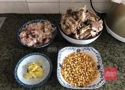 牛骨筋煲黄豆的做法图解4