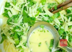 油麦菜土豆丝饼的做法图解1