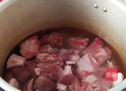 炖排骨的做法图解1