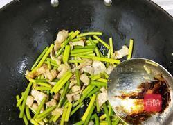 鸡蛋蒜薹炒肉的做法图解8