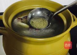 瑶柱板栗黄芪土鸡汤的做法图解6