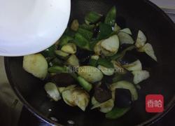 青椒茄子块的做法图解6