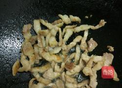 五花肉炒介兰的做法图解7