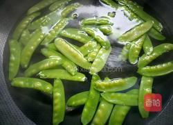 荷兰豆炒木耳的做法图解5