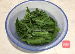 韭菜炒鸡蛋的做法图解2