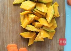 胡萝卜南米粉糊（7个月宝宝辅食）的做法图解2