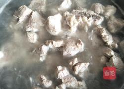 胡萝卜山药排骨汤（12个月宝宝辅食）的做法图解2