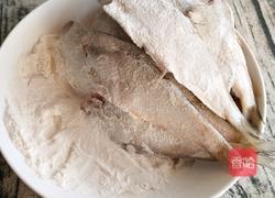 马口鱼烩小葱的做法图解3