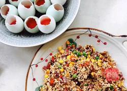 咸鸭蛋蒸什锦米饭的做法图解3