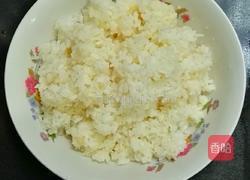 牛肉炒饭的做法图解1