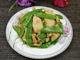 荷兰豆炒鸡胸肉
