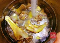 巴西菇鸭汤的做法图解5