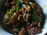 鸡肉针菇青辣椒面