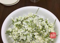凉拌槐花的做法图解1