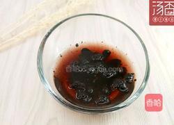 桑椹排骨汤不燥热的补血汤的做法图解2