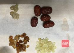 夏日的桃胶雪燕皂角米银耳羹的做法图解1