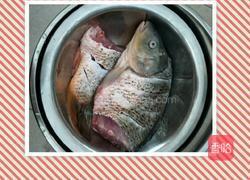 葱油鱼的做法图解1