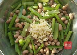 炝拌芹菜花生米的做法图解14