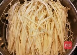 凉拌金针菇的做法图解3