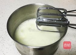 10寸蓝莓戚风蛋糕的做法图解1