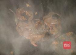 蒜蓉辣椒爆炒虾的做法图解3