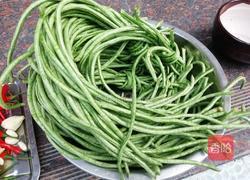 泡酸豆角的做法图解1