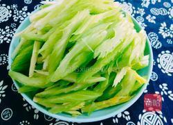 西芹百合的做法图解4