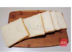 蒜香土司干的做法图解1
