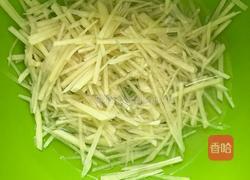 韭菜土豆丝饼的做法图解3