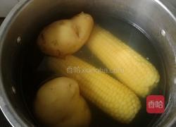 玉米土豆泥的做法图解1