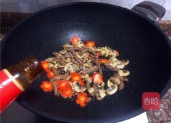 黑椒牛排炒蘑菇的做法图解9