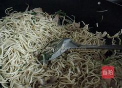豆芽炒面条的做法图解6