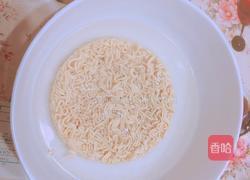 微波炉版.方便面的做法图解2
