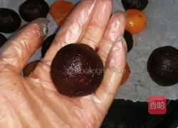 偶做滴豆沙蛋黄月饼的做法图解8
