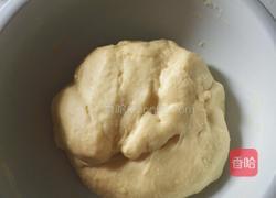 奶香面包的做法图解2