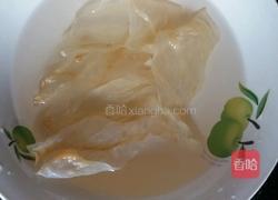 乌鸡火腿花胶汤的做法图解2