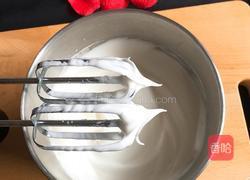 火龙果戚风蛋糕的做法图解5