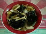 洋葱拌木耳