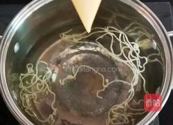 鲳鱼蛋黄面线 (宝宝辅食）的做法图解7