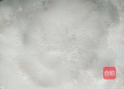芹菜炒肥肠的做法图解2