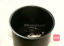 百合薏仁粥的做法图解3