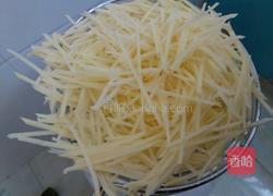 土豆丝炒肉的做法图解1