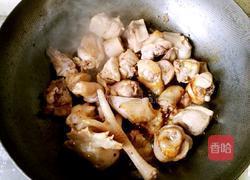 松菇炖鸡的做法图解5