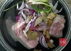 梅菜扣肉的做法图解1