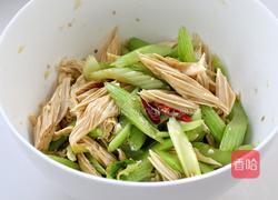 西芹拌腐竹的做法图解9