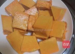 南瓜小米发面饼的做法图解1