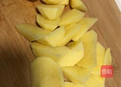 土豆炖豆角的做法图解2