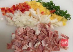 薯条蛋包饭（薯条蛋包培根炒饭）的做法图解1