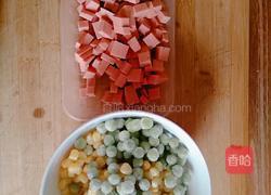 青豆玉米炒火腿的做法图解1