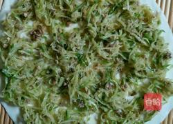 萝卜肉丝菜盒的做法图解2